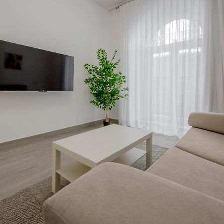 Suara Apartamentos 1 Madrid Kültér fotó