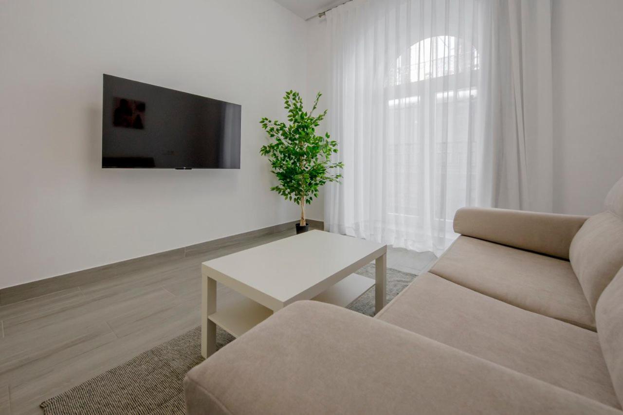 Suara Apartamentos 1 Madrid Kültér fotó